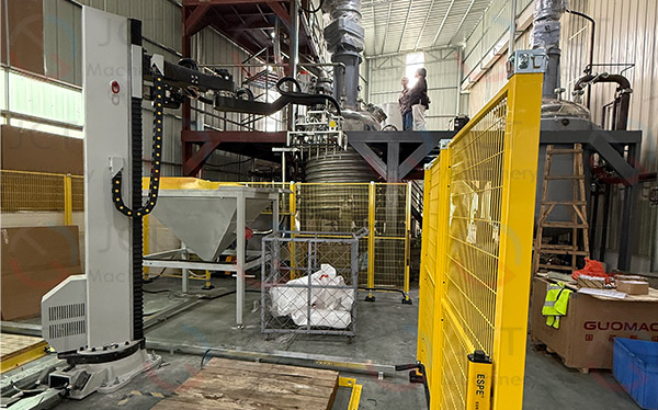 robotic arm feeding system robotic arm